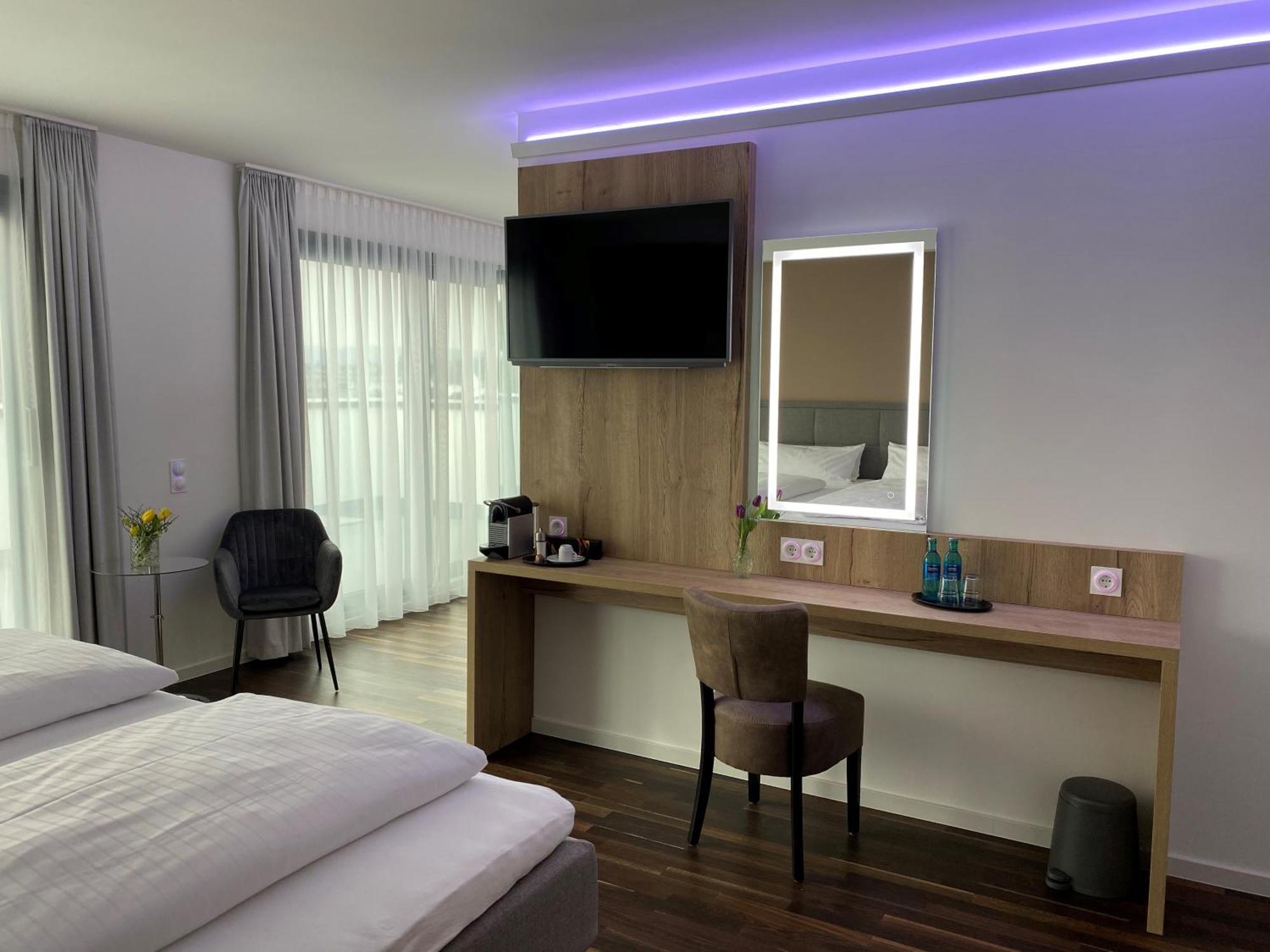 Hotel B4 Limburg an der Lahn Quarto foto